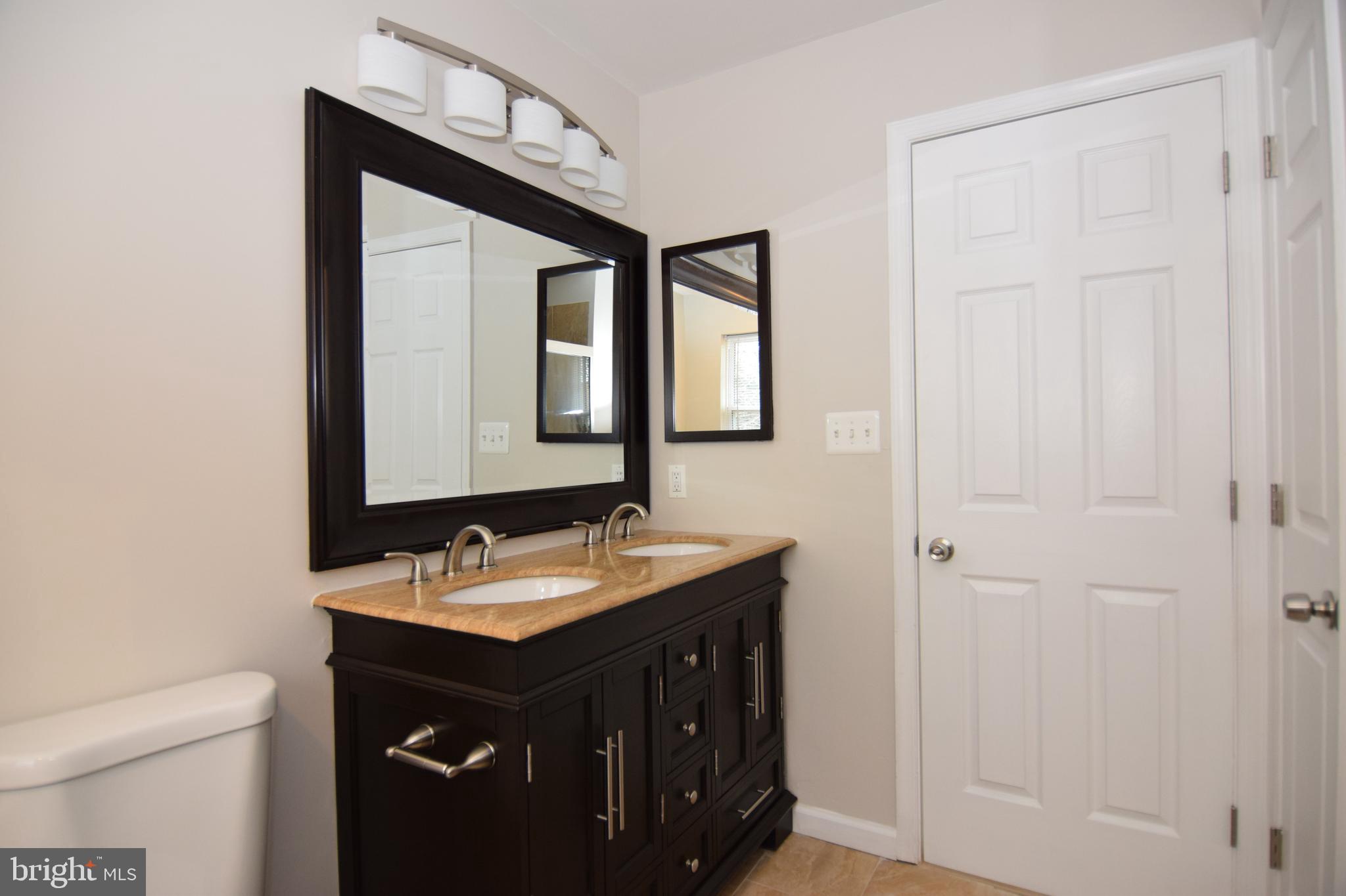 1904 Windys Run Road Baltimore, MD 21228 - Photo 6 of 18 Gallery Image 6