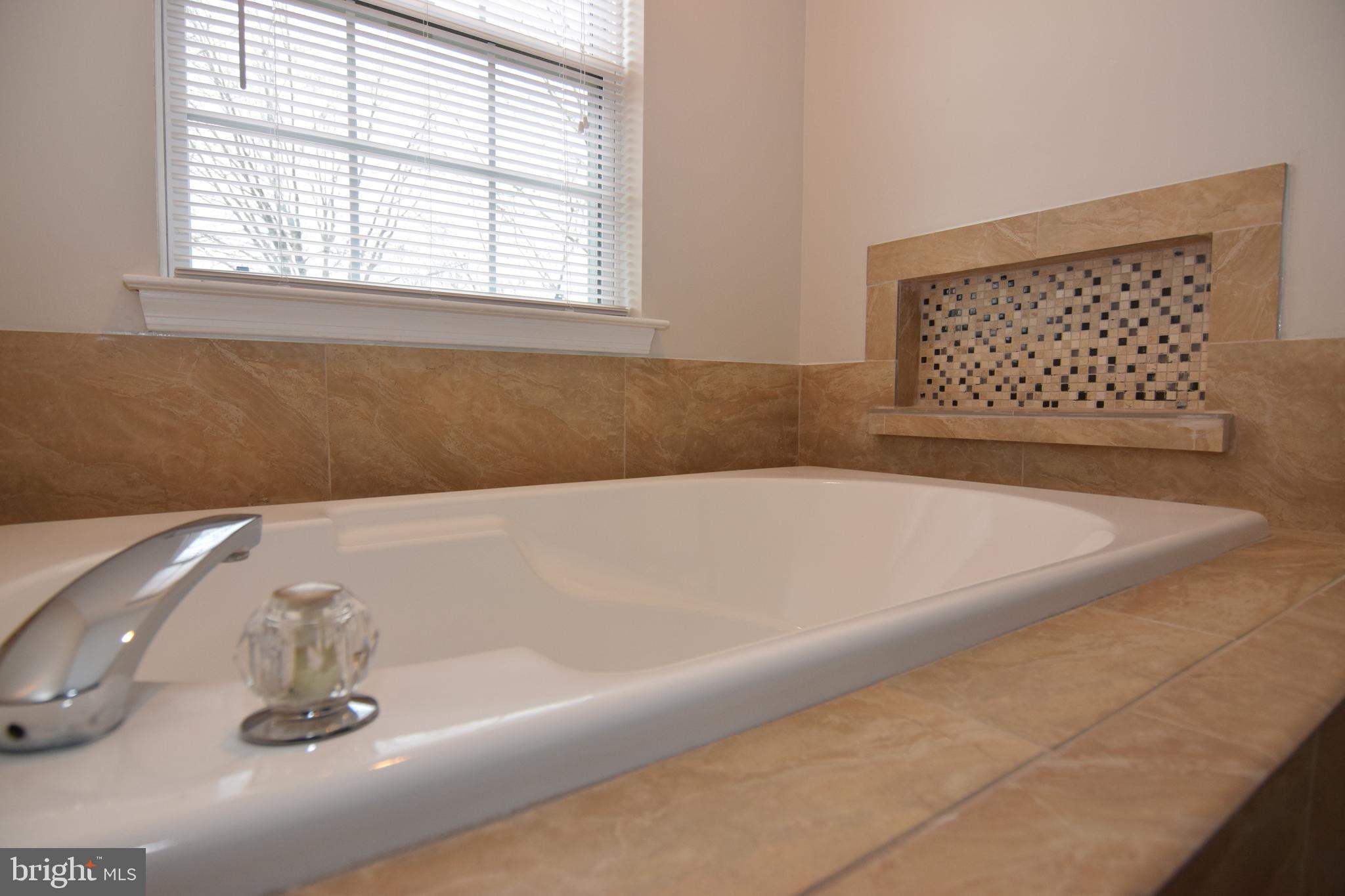 1904 Windys Run Road Baltimore, MD 21228 - Photo 7 of 18 Gallery Image 7