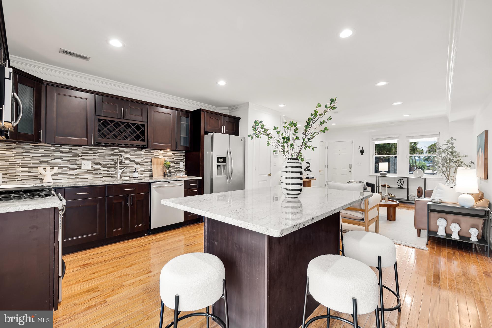 1015 15th Street Southeast Washington, DC 20003 - Photo 11 of 38