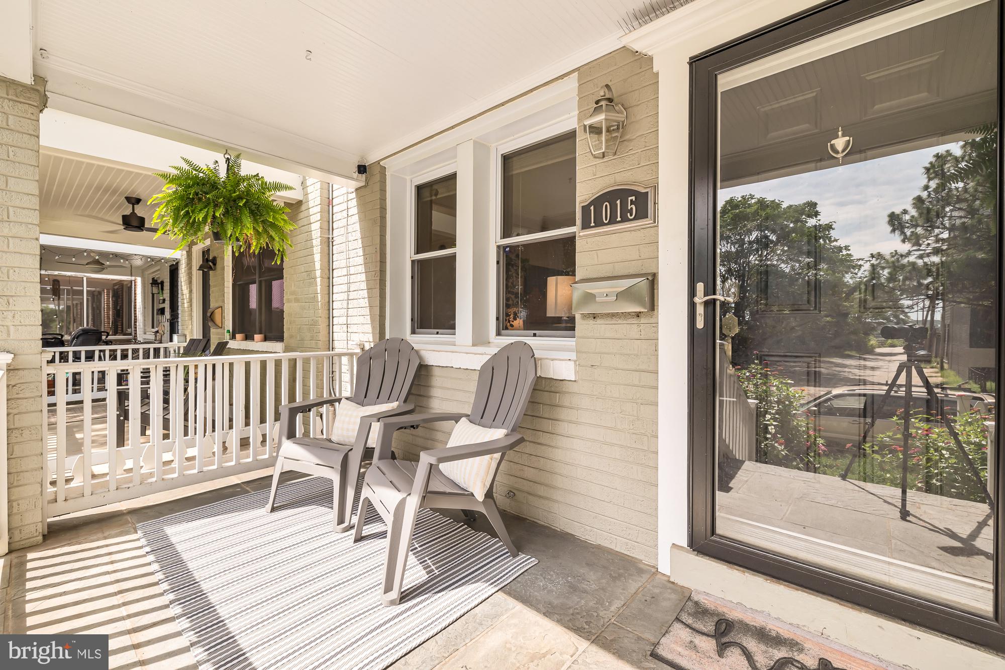 1015 15th Street Southeast Washington, DC 20003 - Photo 3 of 38