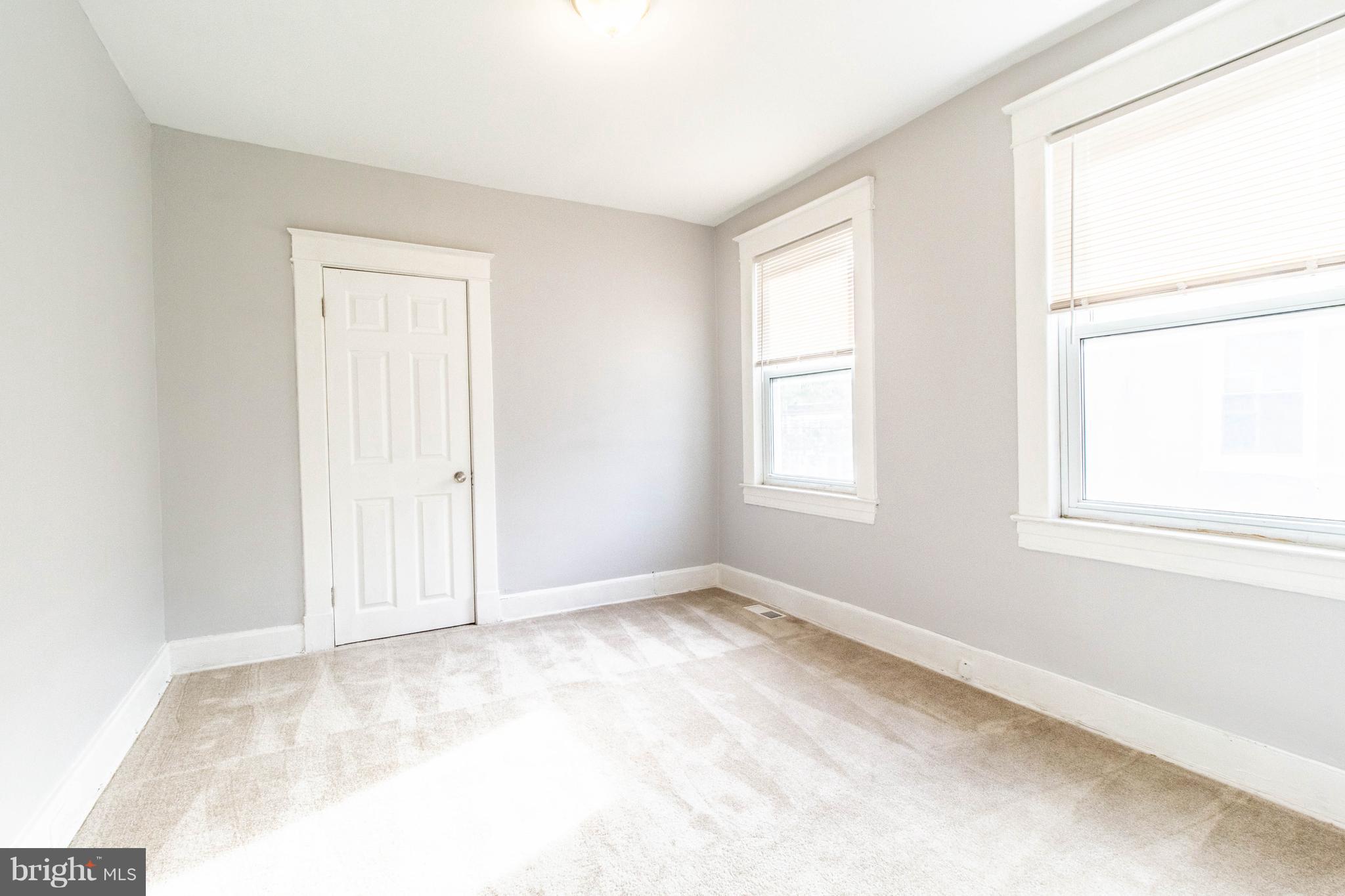 605 Benninghaus Road Baltimore, MD 21212 - Photo 19 of 30 an empty room with windows