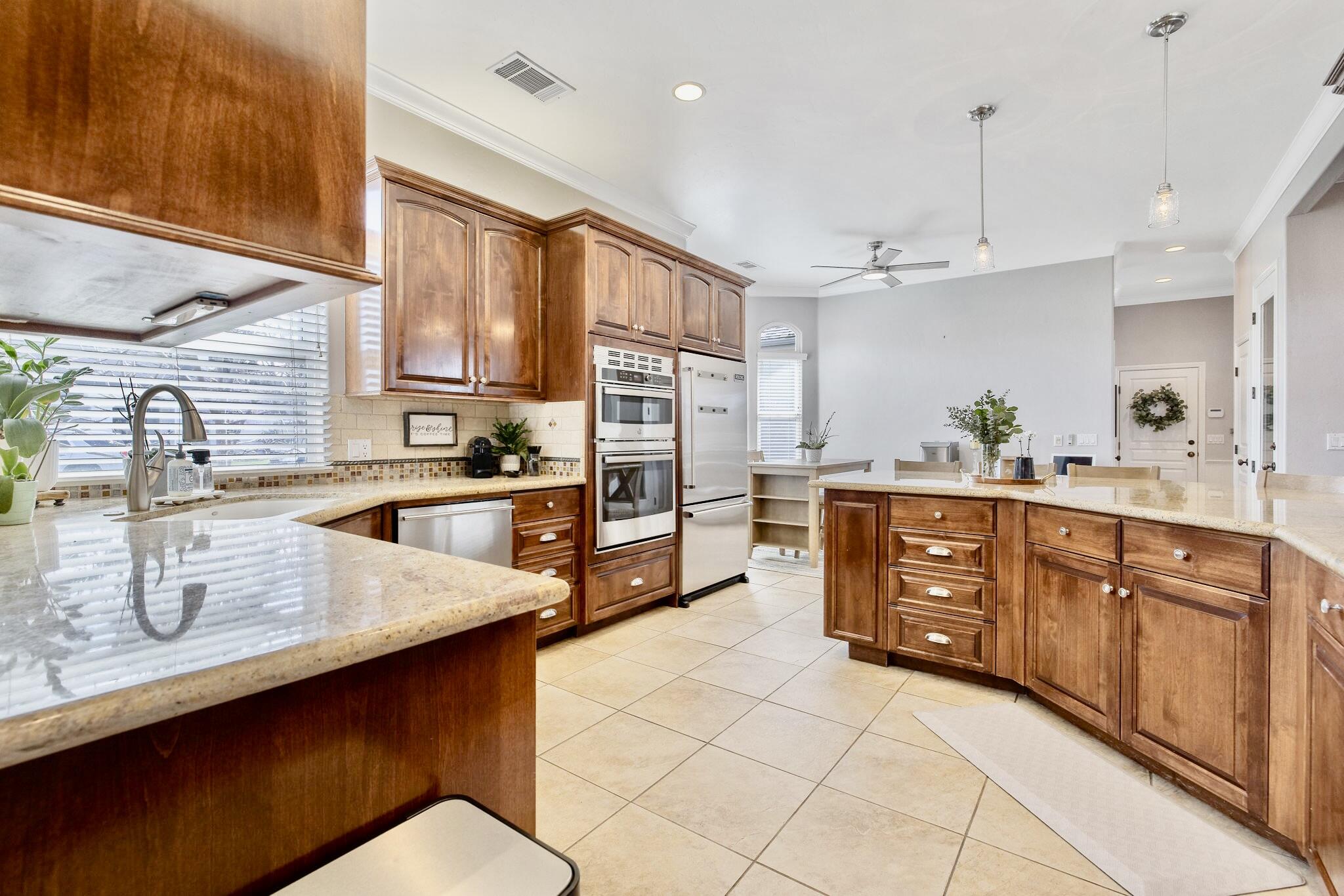 612 Quail Court Exeter, CA 93221 - Photo 17 of 87 30-web-or-mls-713A7055
