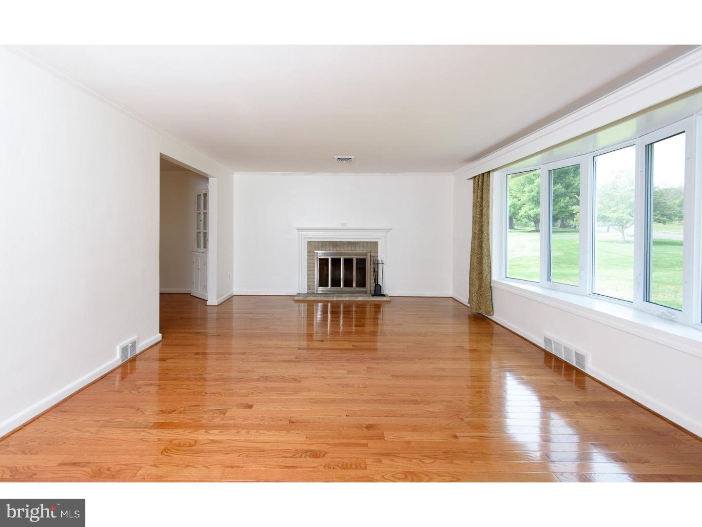 1182 Thomas Road Wayne, PA 19087 - Photo 4 of 25
