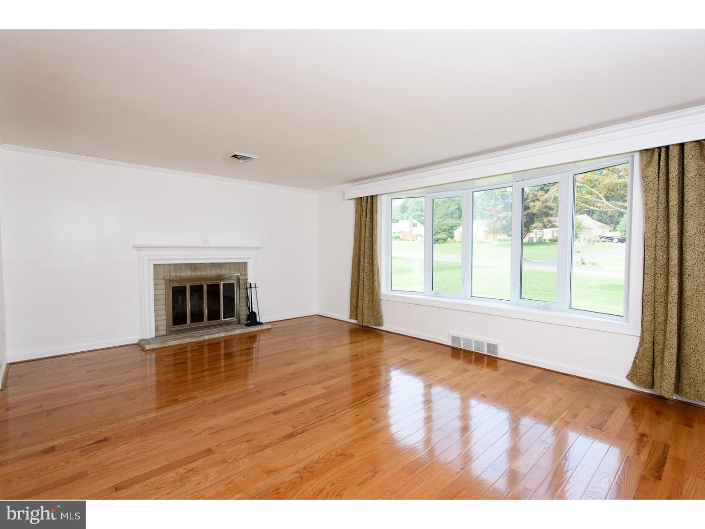 1182 Thomas Road Wayne, PA 19087 - Photo 5 of 25