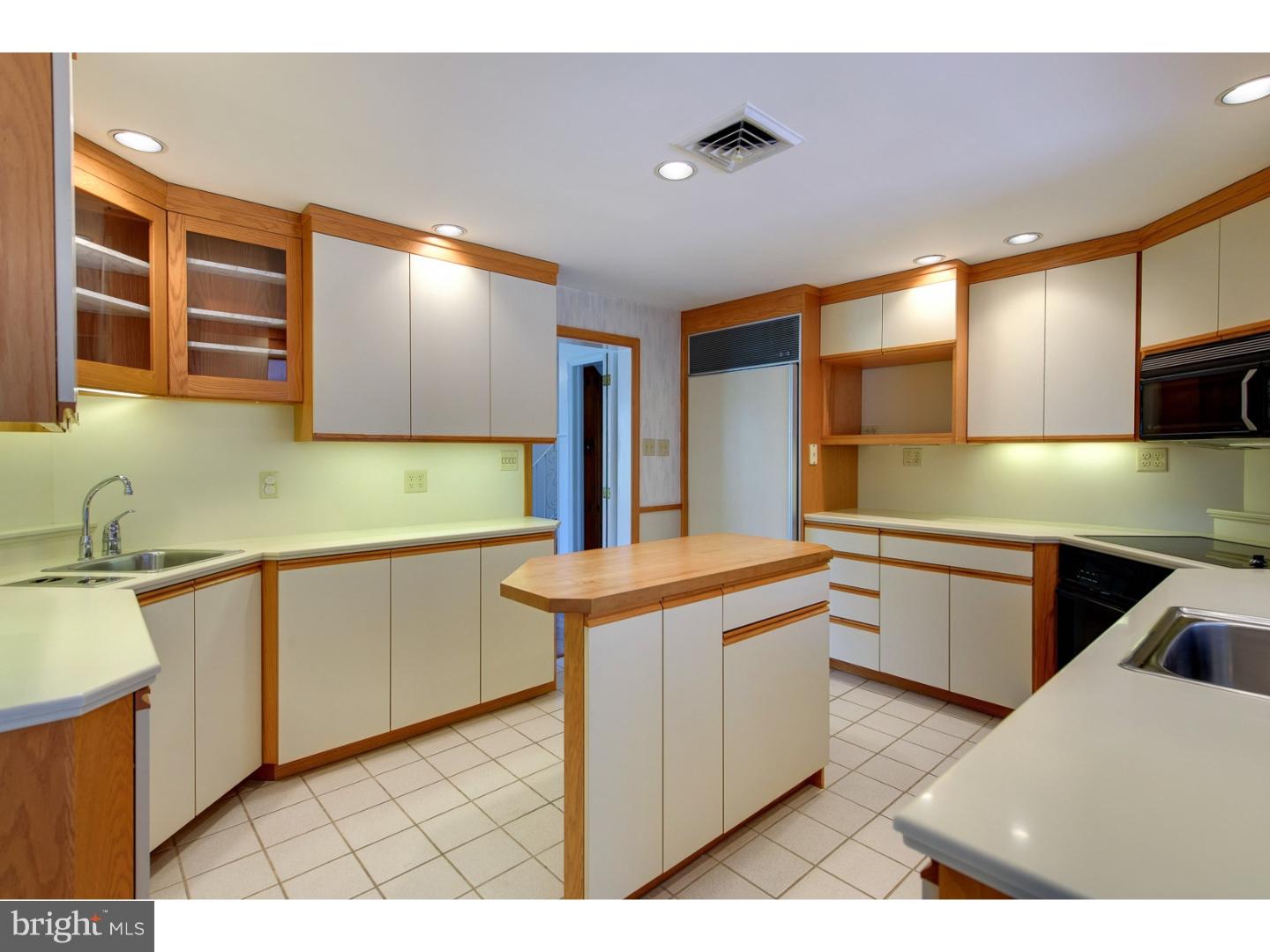 1182 Thomas Road Wayne, PA 19087 - Photo 10 of 25