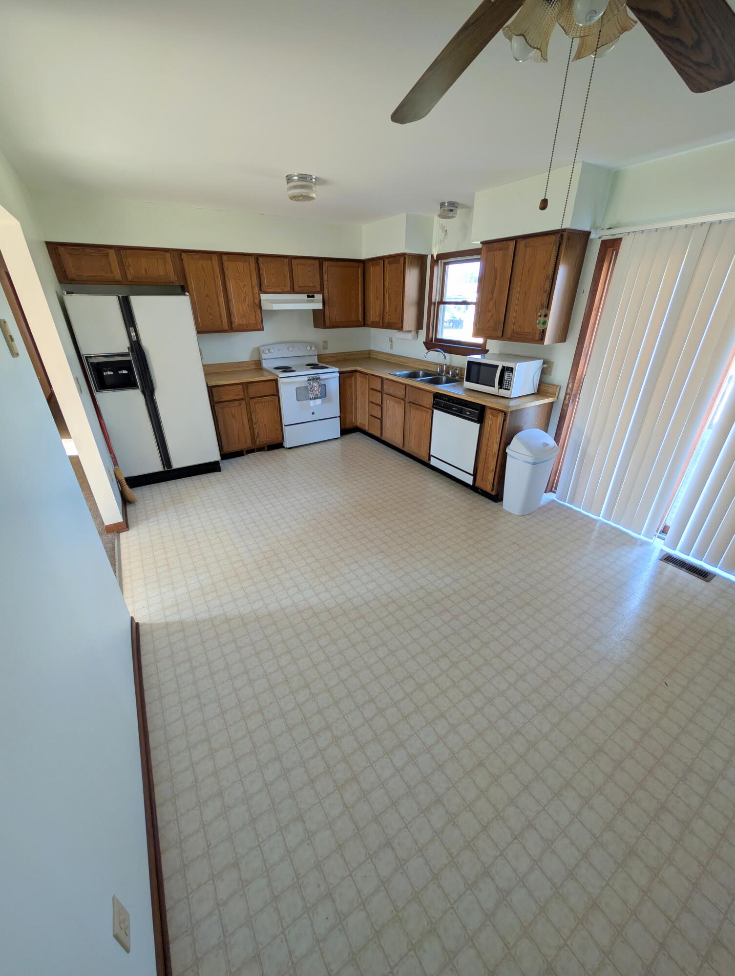 4025 Oakley Road Stockbridge, MI 49285 - Photo 8 of 24 PXL_20251123_190024042~2