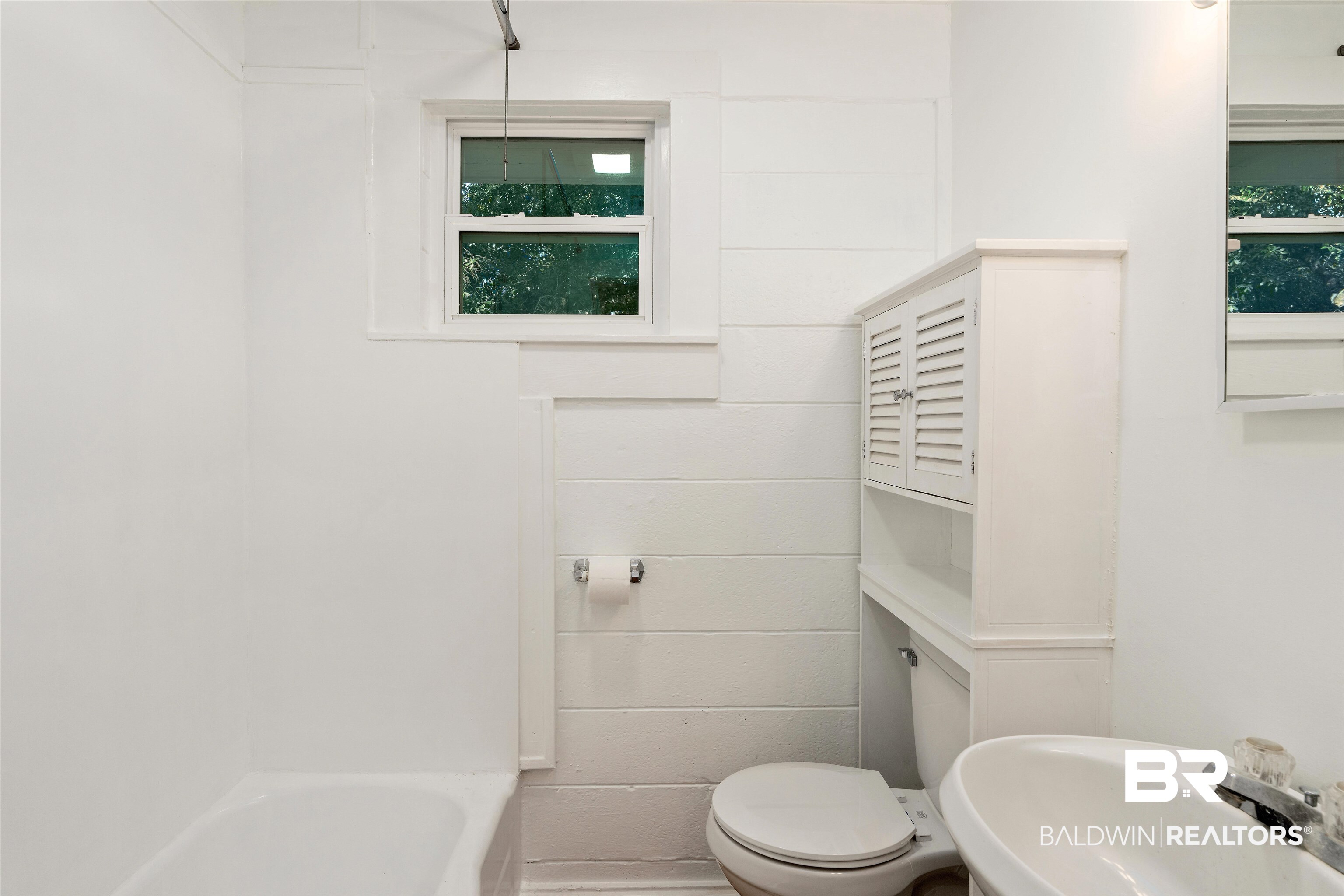 507 Gayfer Avenue Fairhope, AL 36532 - Photo 14 of 18 Bathroom