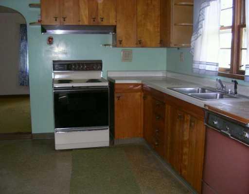 Box 65-66 Star Route Spring Church, PA 15686 - Photo 4 of 5 Kitchen.