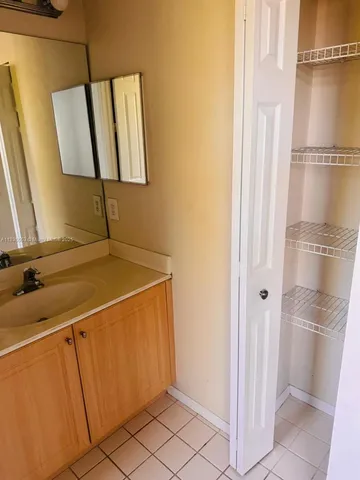 $1,950 | 4256 Northeast 9th Street, Unit 4256, Homestead, FL 33033