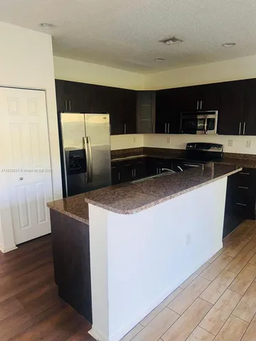 $1,950 | 4256 Northeast 9th Street, Unit 4256, Homestead, FL 33033