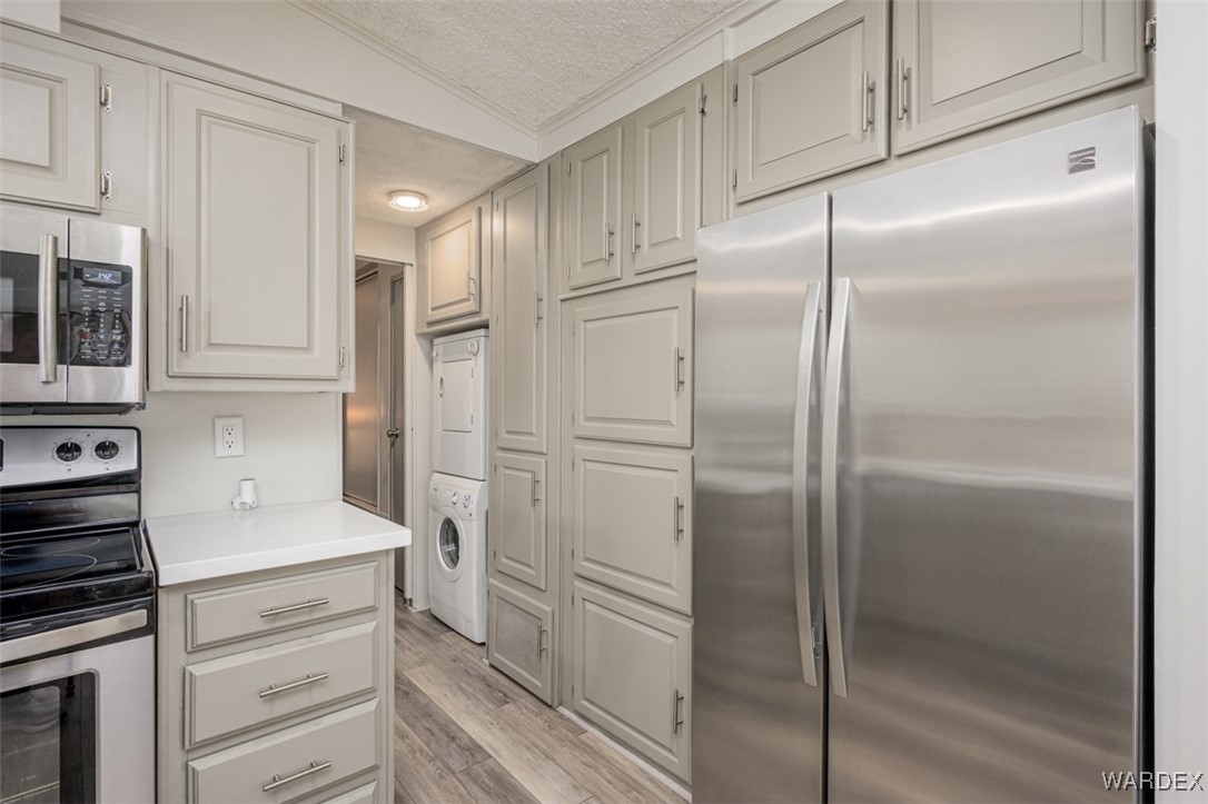 2000 Ramar Road, Unit 141 Bullhead City, AZ 86442 - Photo 19 of 35 Kitchen