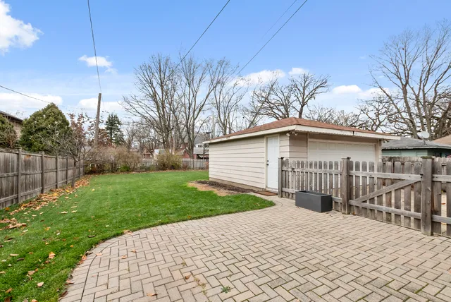 $775,000 | 2138 West 109th Street, Chicago, IL 60643