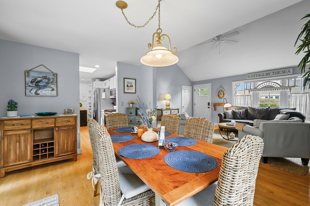 342 Sea Street Barnstable, MA 02601 - Photo 13 of 39