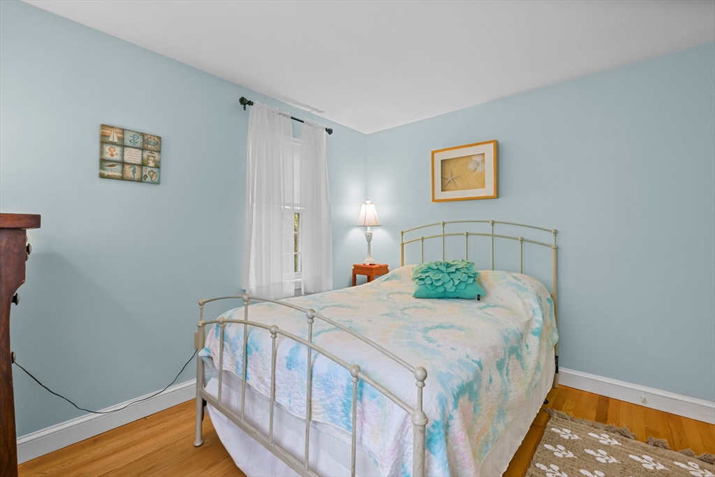 342 Sea Street Barnstable, MA 02601 - Photo 17 of 39