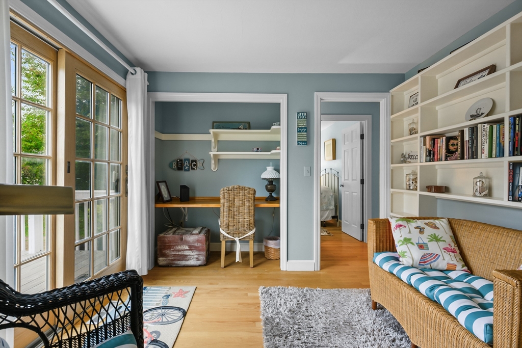 342 Sea Street Barnstable, MA 02601 - Photo 19 of 39