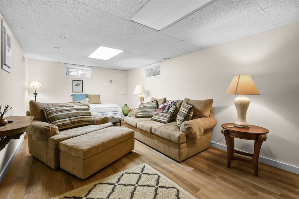 342 Sea Street Barnstable, MA 02601 - Photo 26 of 39