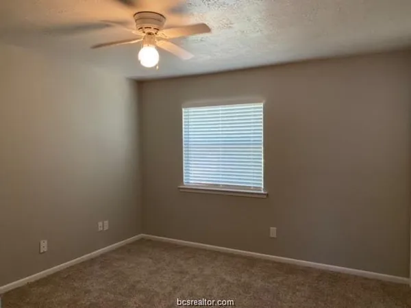 $1,400 | 1401 Airline Drive, Unit B, College Station, TX 77845