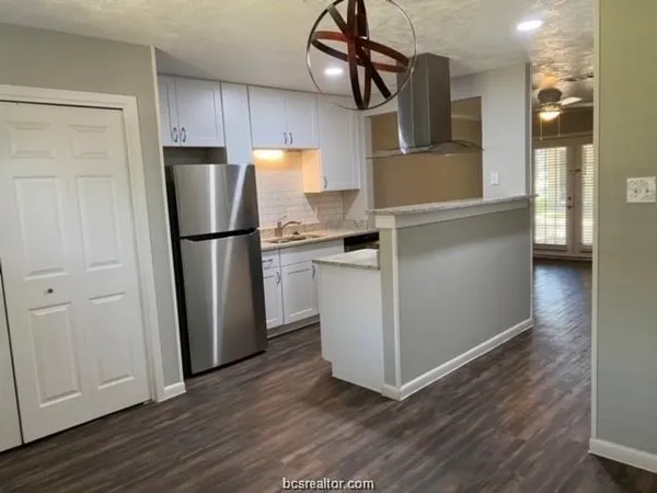 $1,400 | 1401 Airline Drive, Unit B, College Station, TX 77845