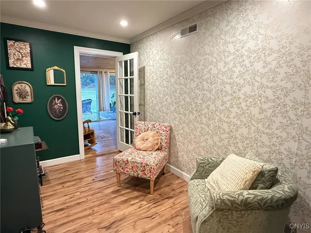 $244,900 | 203 Elmbrook Drive, Manlius, NY 13104