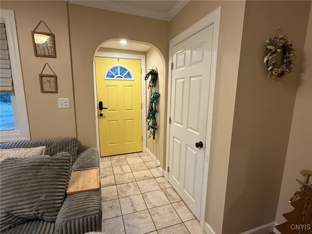 $244,900 | 203 Elmbrook Drive, Manlius, NY 13104