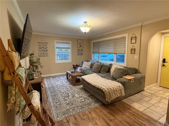 $244,900 | 203 Elmbrook Drive, Manlius, NY 13104