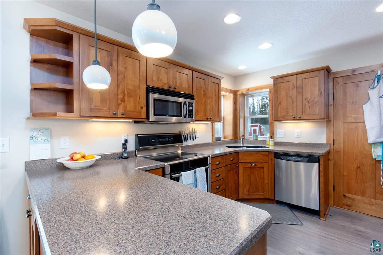 5846 Ryan Road Duluth, MN 55804 - Photo 4 of 39