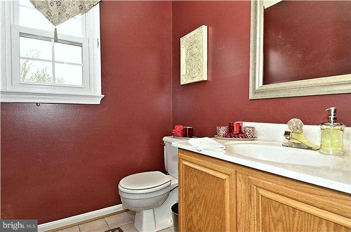 16310 Whitehaven Road Silver Spring, MD 20906 - Photo 14 of 29 Bath