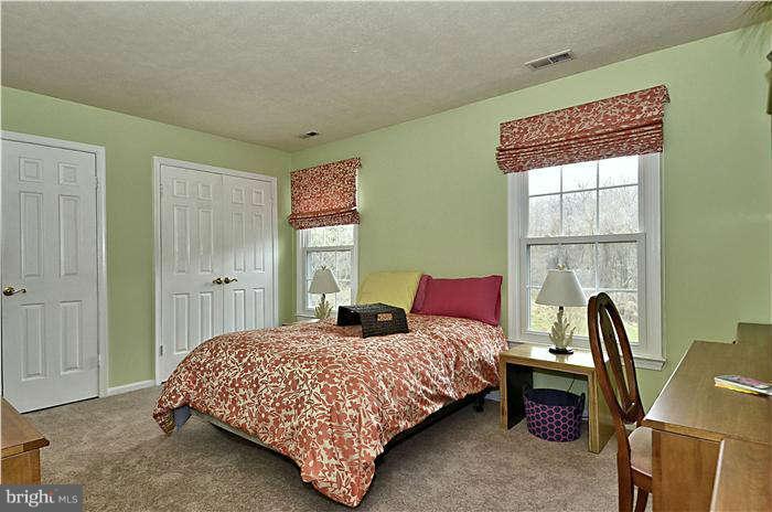16310 Whitehaven Road Silver Spring, MD 20906 - Photo 22 of 29 Bedroom