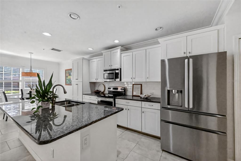 8139 Miramar Way, Unit 8139 Lakewood Ranch, FL 34202 - Photo 8 of 33