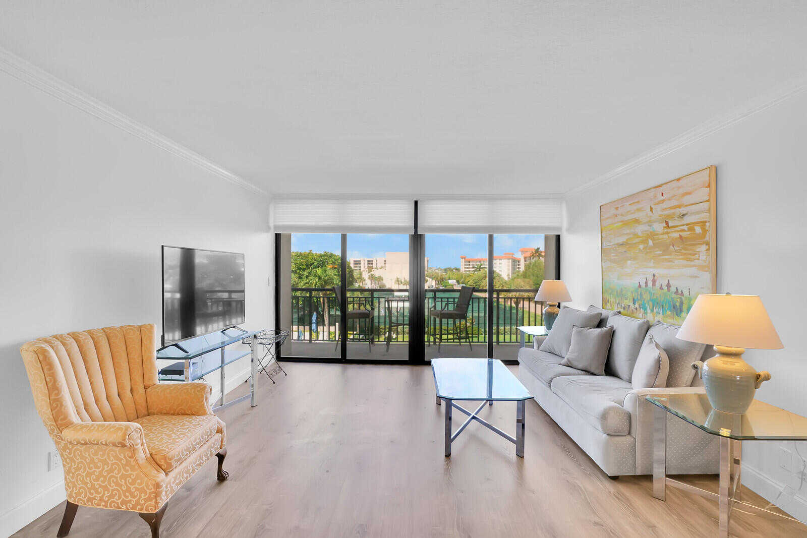 2727 North Ocean Boulevard, Unit 2020 Boca Raton, FL 33431 - Photo 9 of 52 Living Room