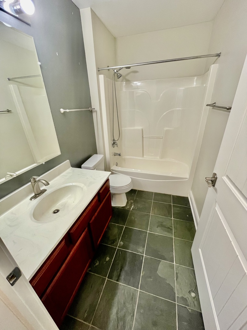 941 North Swift Road, Unit 104 Addison, IL 60101 - Photo 12 of 20