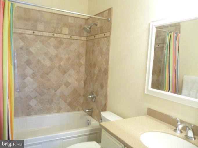 2253 Hunter Mill Road Vienna, VA 22181 - Photo 20 of 30 Bath #3