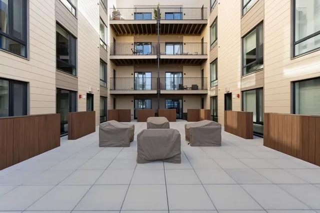 $4,300 | 457 West Broadway, Unit 206, Boston, MA 02127