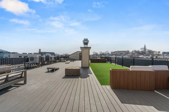 $4,300 | 457 West Broadway, Unit 206, Boston, MA 02127