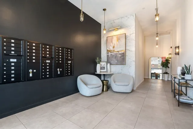 $4,300 | 457 West Broadway, Unit 206, Boston, MA 02127