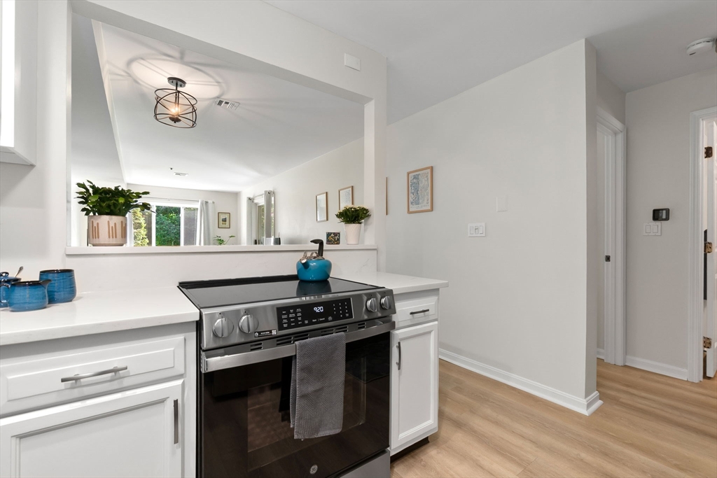 4 Duck Pond Road, Unit 206 Beverly, MA 01915 - Photo 8 of 29 Gallery Image 8
