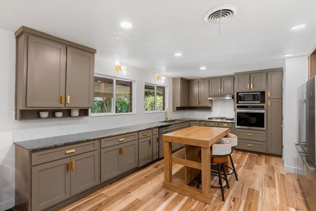7029 Treehaven Road Fort Worth, TX 76116 - Photo 5 of 19 Gallery Image 5