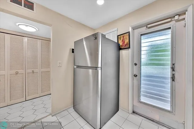 $169,900 | 4800 Hillcrest Lane, Unit 314, Hollywood, FL 33021