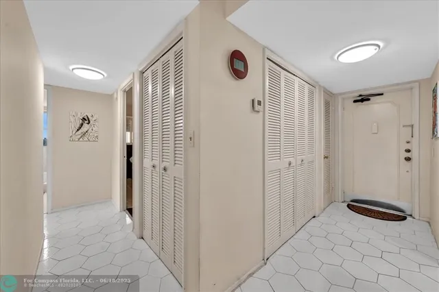 $169,900 | 4800 Hillcrest Lane, Unit 314, Hollywood, FL 33021