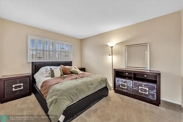 $169,900 | 4800 Hillcrest Lane, Unit 314, Hollywood, FL 33021