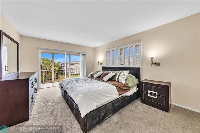 $169,900 | 4800 Hillcrest Lane, Unit 314, Hollywood, FL 33021