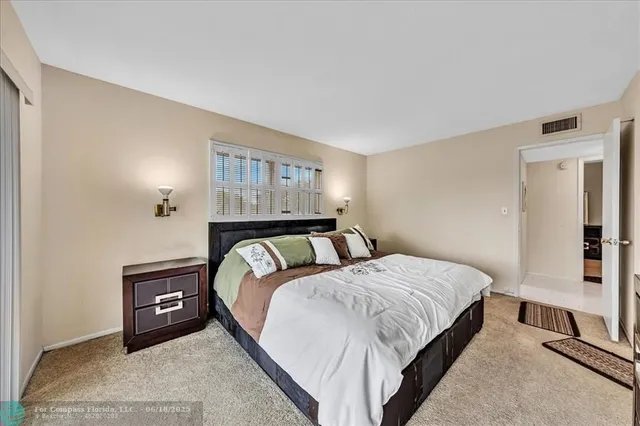 $169,900 | 4800 Hillcrest Lane, Unit 314, Hollywood, FL 33021