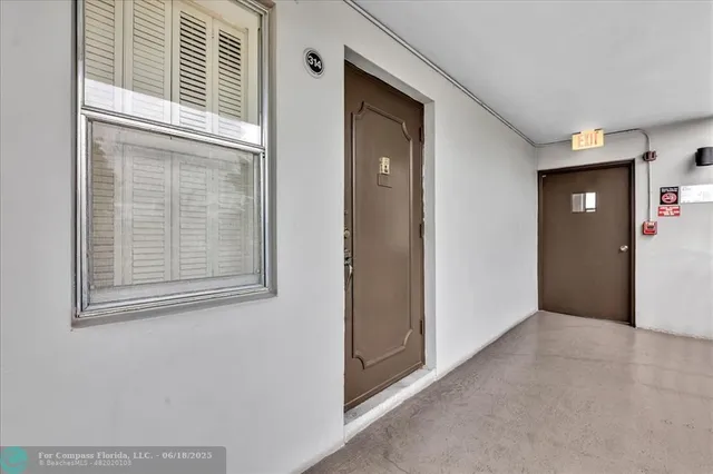 $169,900 | 4800 Hillcrest Lane, Unit 314, Hollywood, FL 33021