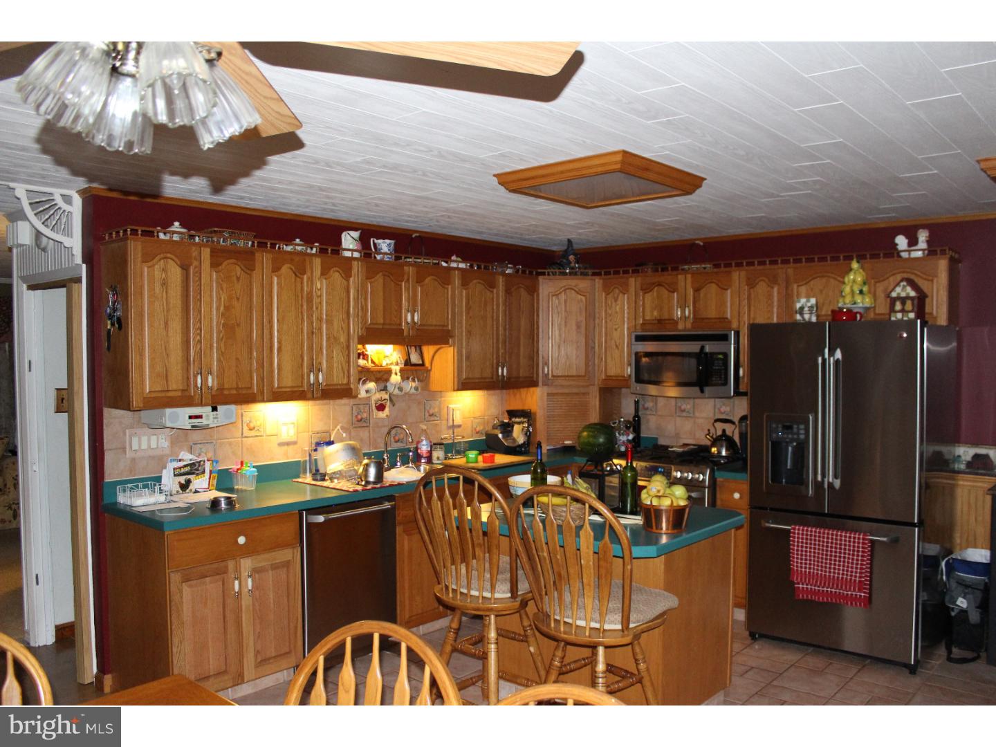 12408 Rambler Road Philadelphia, PA 19154 - Photo 7 of 20 Kitchen
