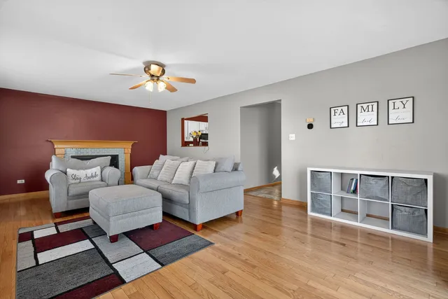 $385,000 | 26164 Tallgrass Trail, Channahon, IL 60410