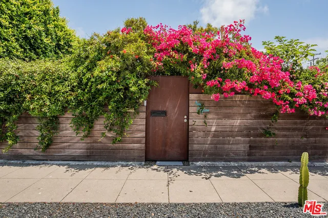 $2,100,000 | 918 Indiana Avenue, Venice, CA 90291