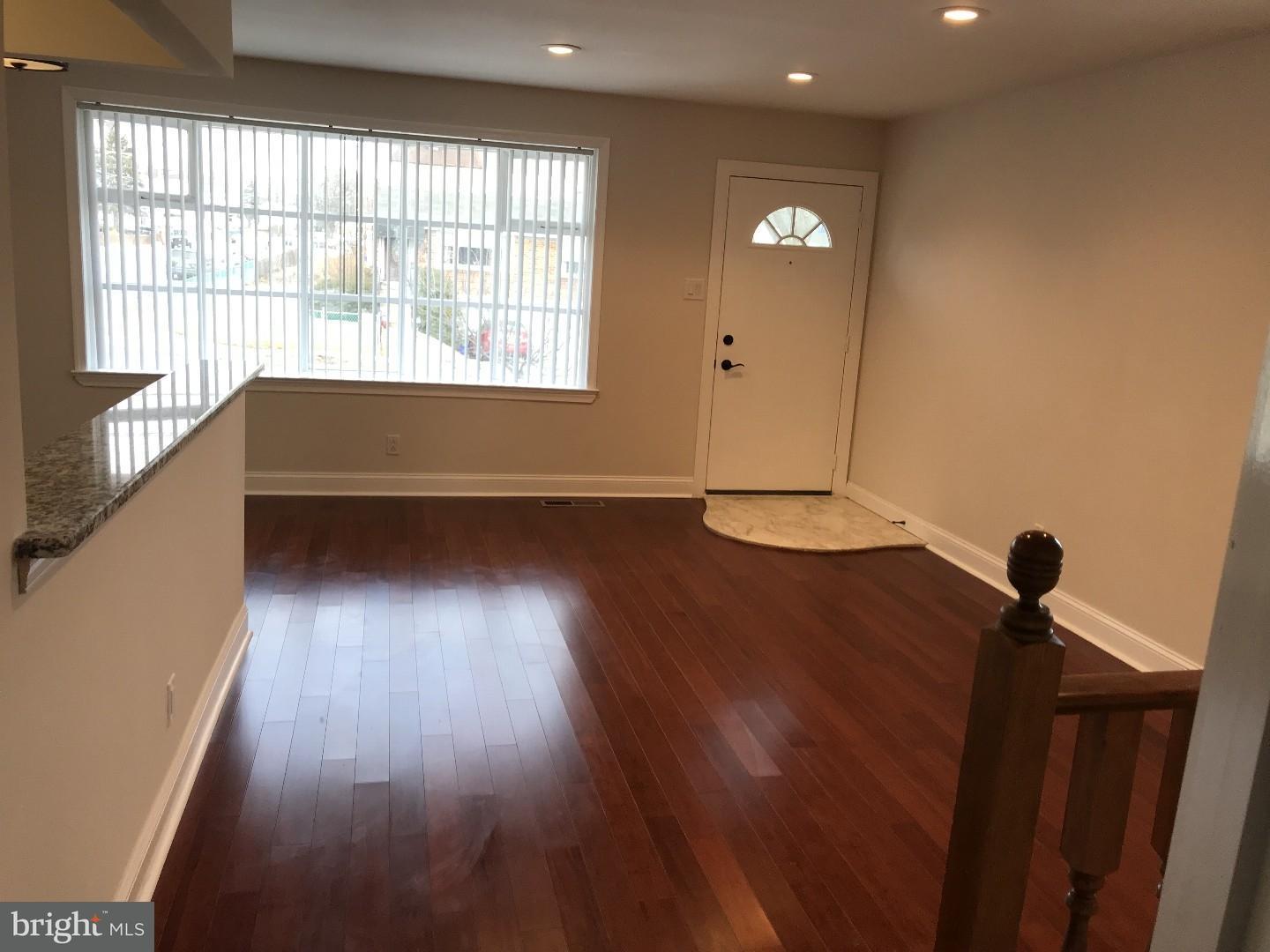 3870 Fairdale Road Philadelphia, PA 19154 - Photo 5 of 25 Gallery Image 5