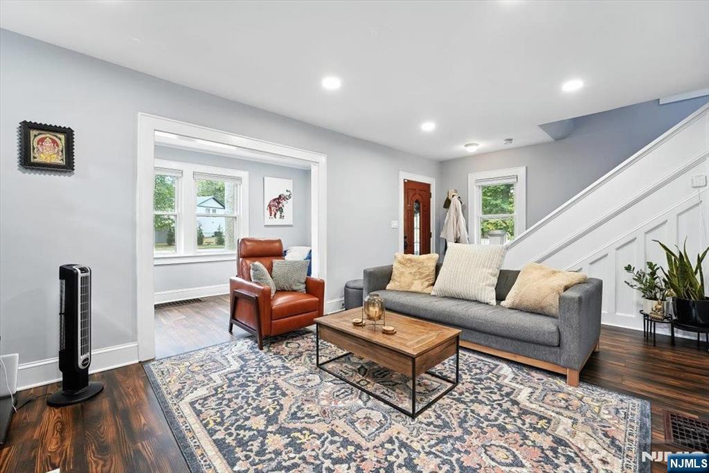 204 West Northfield Road Livingston, NJ 07039 - Photo 2 of 34