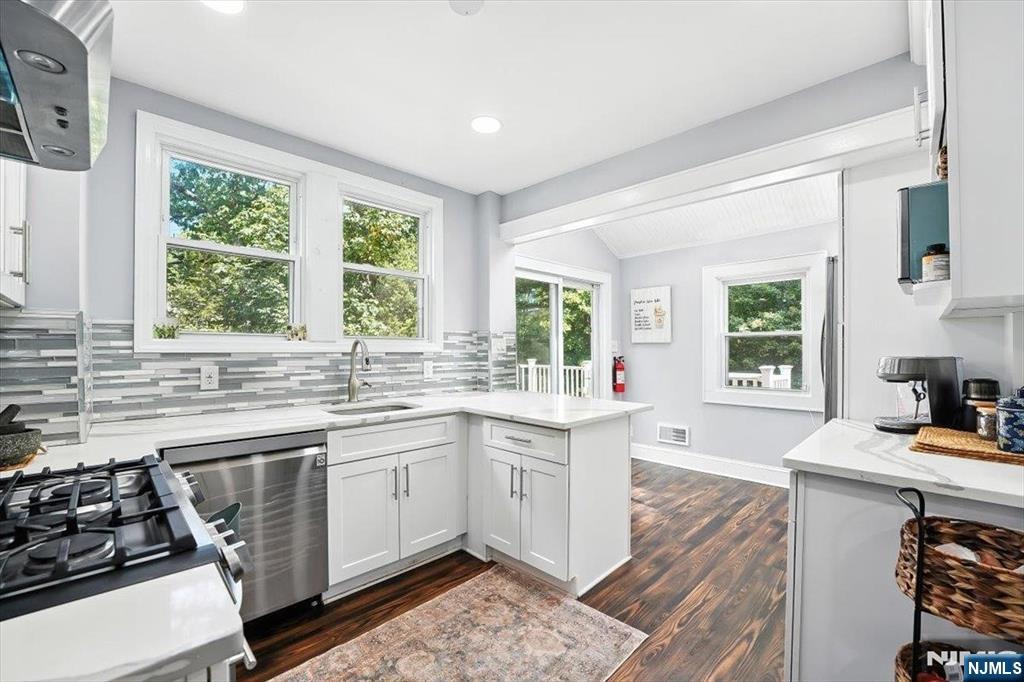 204 West Northfield Road Livingston, NJ 07039 - Photo 9 of 34