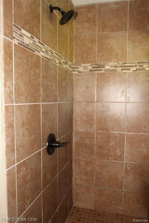 855 North Commerce Road Commerce Township, MI 48382 - Photo 17 of 25 17.JPG